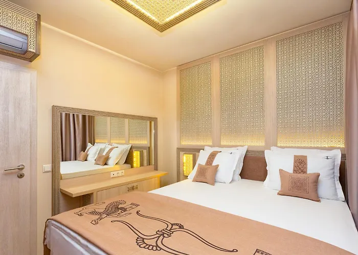 Argisht Partez & Bar Rebls Golden Sands