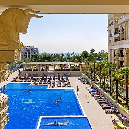 Argisht Partez & Bar Rebls Ξενοδοχείο 4*