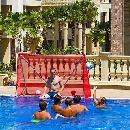 Argisht Partez And With Free Sunbeds On The Pool & Bar Rebls