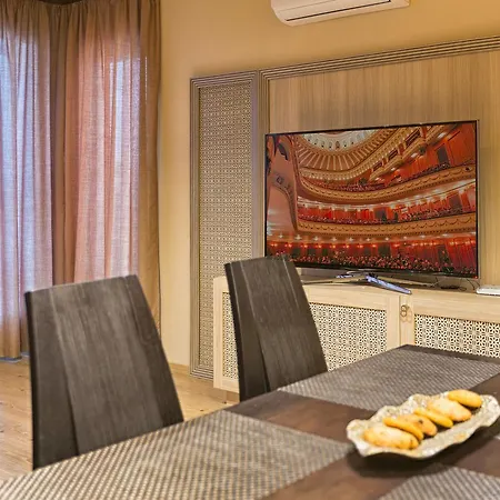 Argisht Partez & Bar Rebls Хотел 4*