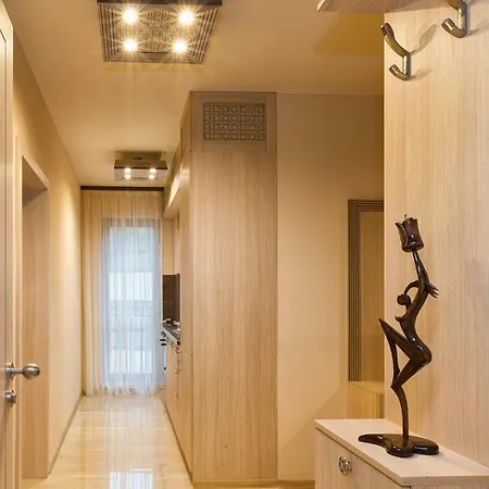 Argisht Partez & Bar Rebls Ξενοδοχείο 4*